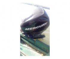 Motor de barca mercury fourstroke