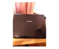 Vand Laptop Samsung 15.6 inch  (Defect Placa Video) inclus incarcator aproape nou