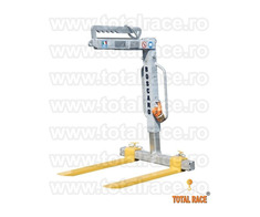 Furci macara cu echilibrare automata