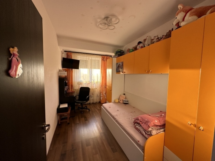 Apartament 3 camere decomandat, Prelungirea Ghencea, etaj 2/4, 63 mp, 75.000 euro - 3/8