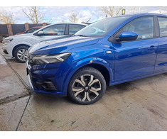 UINRENT rent a car Otopeni Aeroport autoturism Dacia Logan automat - Imagine 3/8