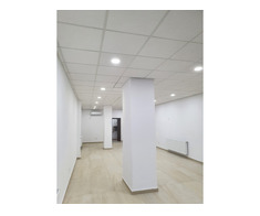 Spatiu comercial parter de inchiriat - 73 mp - Showroom Bloc DC5, Ramnic - Imagine 4/8