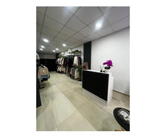 Haine femei - Calitate superioara - 9500 € - Showroom Bloc DC5, Ramnicu Val