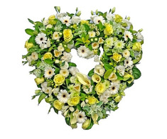 Aranjamente și coroane funerare realizate cu respect și grijă